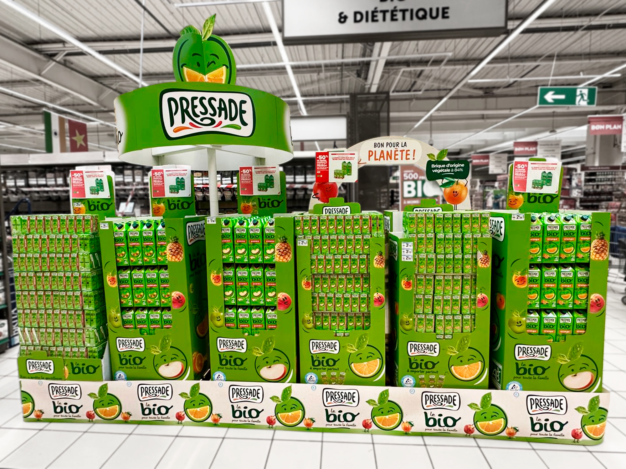 PLV Carrousel en GMS Pressade Temps Fort Printemps de la Bio