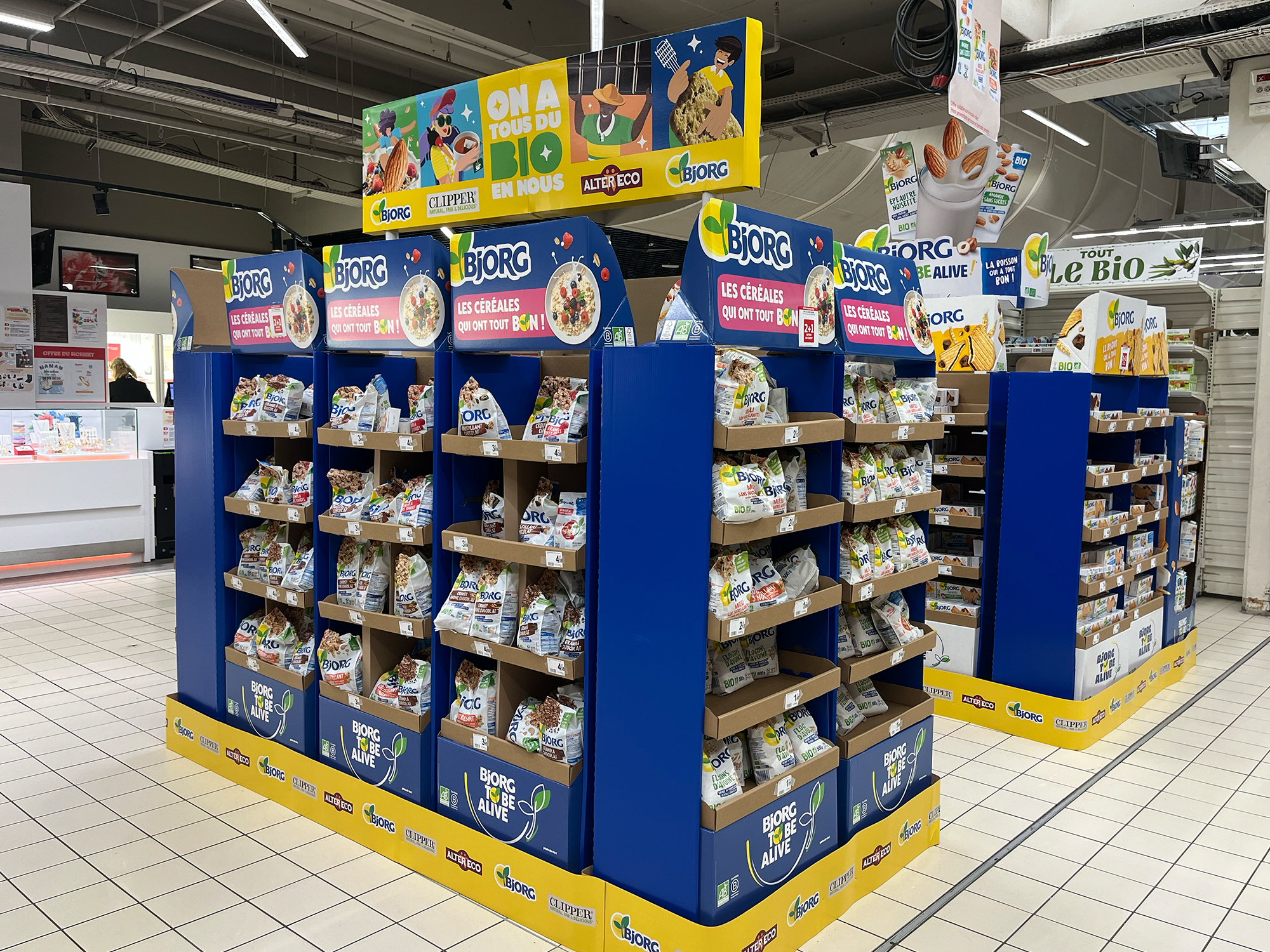Printemps de la Bio Bjorg "On a tous du Bio en nous" Marketing Opérationnel arche allée centrale